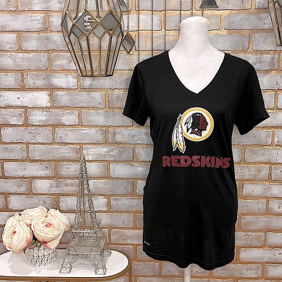 Nike NFL Team Apparel Redskins Dri-Fit Black V-Neck T-Shirt, Women’s Size Medium - Picture 2 of 11